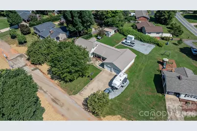 2504 Brentwood Circle, Lenoir, NC 28645 - Photo 20