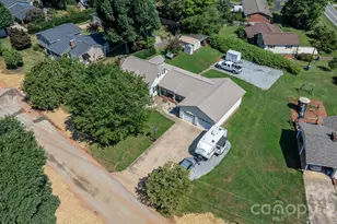 2504 Brentwood Cir, Lenoir, NC 28645 - Photo 20