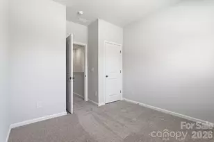 4618 Lakeview Rd, Charlotte, NC 28216 - Photo 14