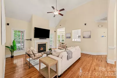 1109 Moray Court, Charlotte, NC 28211 - Photo 2