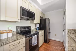 300 W 5th St, Charlotte, NC 28202 - Photo 6