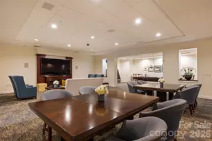 300 W 5th St, Charlotte, NC 28202 - Photo 38