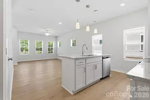 4624 Lakeview Rd, Charlotte, NC 28216 - Photo 4