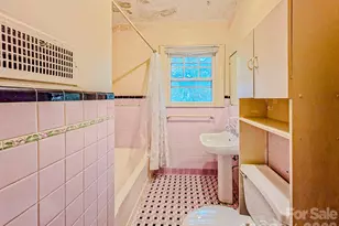 154 S Broadway St, Forest City, NC 28043 - Photo 18