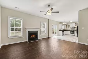 10004 Barrands Ln, Charlotte, NC 28278 - Photo 4