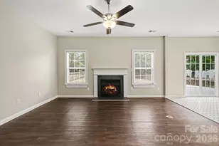 10004 Barrands Ln, Charlotte, NC 28278 - Photo 6