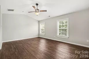 10004 Barrands Ln, Charlotte, NC 28278 - Photo 16