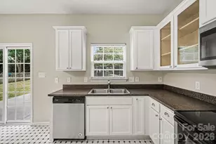 10004 Barrands Ln, Charlotte, NC 28278 - Photo 10