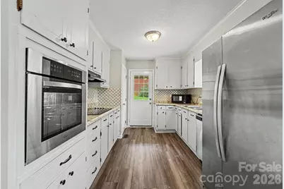 630 Colonial Drive, Statesville, NC 28625 - Photo 8