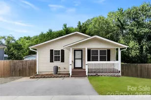 51 Kay Thomas Dr, Hendersonville, NC 28792 - Photo 2