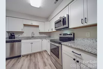 1052 Churchill Downs Court #I, Charlotte, NC 28211 - Photo 8