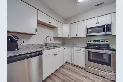 1052 Churchill Downs Court #I, Charlotte, NC 28211 - Photo 6
