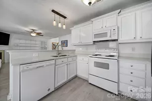 4041 Abbotsbury Dr, Fort Mill, SC 29707 - Photo 18