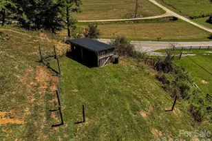 797 Pleasant Valley Rd, Burnsville, NC 28714 - Photo 16