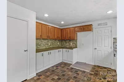 797 Pleasant Valley Road, Burnsville, NC 28714 - Photo 24