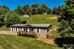 797 Pleasant Valley Rd, Burnsville, NC 28714 - Photo 1