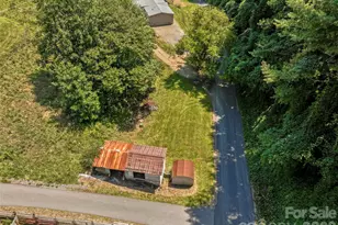 797 Pleasant Valley Rd, Burnsville, NC 28714 - Photo 14