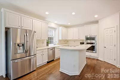 7410 Roseland Avenue, Charlotte, NC 28277 - Photo 20