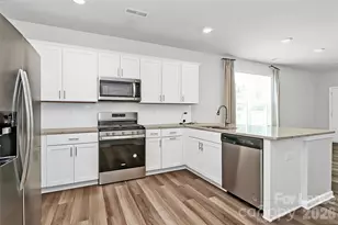 720 Herlong Ave, Rock Hill, SC 29732 - Photo 8