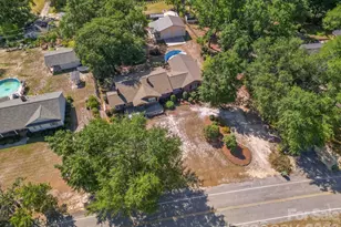 207 Park Dr, Kershaw, SC 29067 - Photo 2