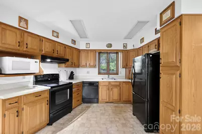 18 E Rosewood Trail, Hendersonville, NC 28739 - Photo 18