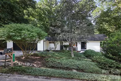 18 E Rosewood Trail, Hendersonville, NC 28739 - Photo 2