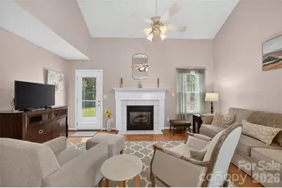 806 20th Avenue Place SE, Hickory, NC 28602 - Photo 18
