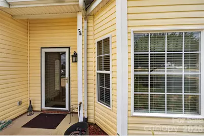 806 20th Avenue Place SE, Hickory, NC 28602 - Photo 2