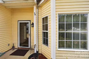806 20th Ave Pl SE, Hickory, NC 28602 - Photo 2