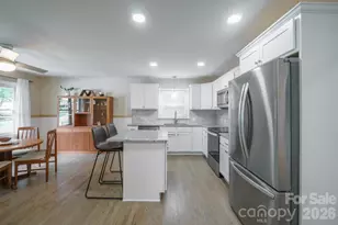 200 Point Cir, Belmont, NC 28012 - Photo 6