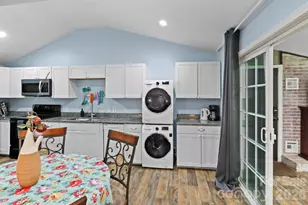 548 Cherry Mountain St, Forest City, NC 28043 - Photo 10