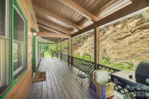 2560 Round Hill Rd, Bryson City, NC 28713 - Photo 34