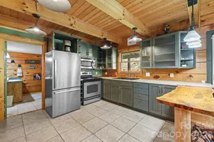 2560 Round Hill Rd, Bryson City, NC 28713 - Photo 10