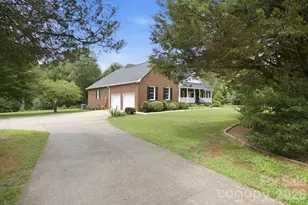 182 Robert Dr, Statesville, NC 28625 - Photo 6