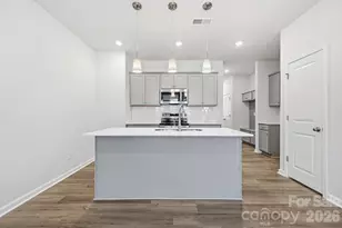 5114 Orchardview Wy, Charlotte, NC 28216 - Photo 2