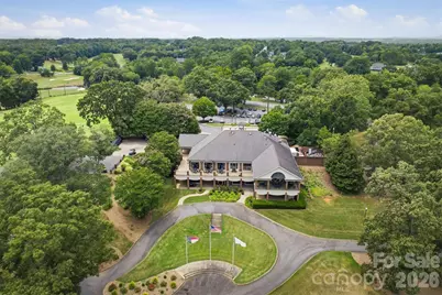 4820 Glen Hollow Lane NE, Hickory, NC 28601 - Photo 8
