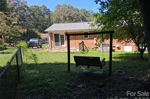 394 Efird St, Gastonia, NC 28054 - Photo 4