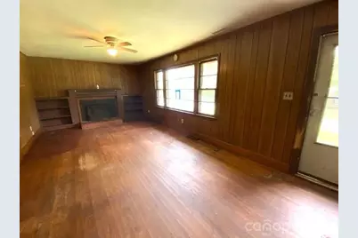 164 Lynch Street, Rutherfordton, NC 28139 - Photo 2