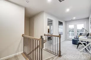 5221 Wyes Oak Ln, Charlotte, NC 28269 - Photo 12