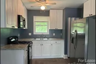 1513 Noel Pl, Charlotte, NC 28208 - Photo 4