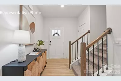676 13th Avenue Drive NE, Hickory, NC 28601 - Photo 2