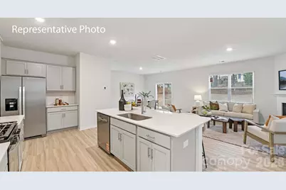 676 13th Avenue Drive NE, Hickory, NC 28601 - Photo 8