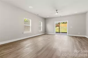 709 Pennsylvania Ave, Charlotte, NC 28216 - Photo 12