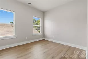 709 Pennsylvania Ave, Charlotte, NC 28216 - Photo 24