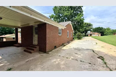 2808 28th Street NE, Hickory, NC 28601 - Photo 8