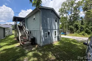 401 N Lakeside Dr, Hendersonville, NC 28739 - Photo 4