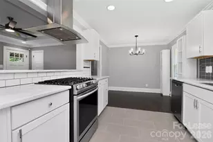 3945 Winfield Dr, Charlotte, NC 28205 - Photo 6