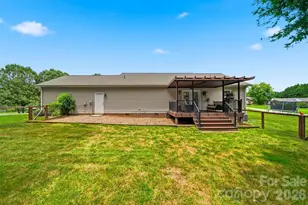 2404 23rd St Dr NE, Hickory, NC 28601 - Photo 26
