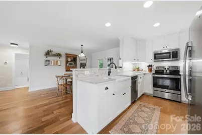 2404 23rd Street Drive NE, Hickory, NC 28601 - Photo 10