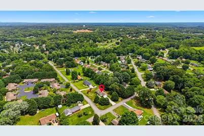 2404 23rd Street Drive NE, Hickory, NC 28601 - Photo 32